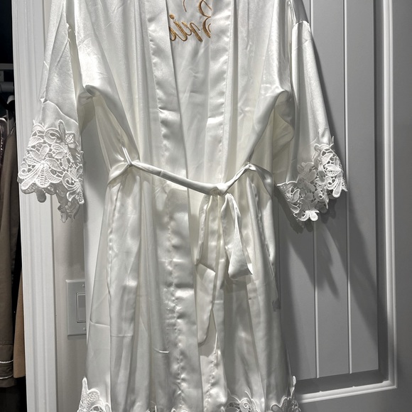 Bride Robe - Picture 2 of 3